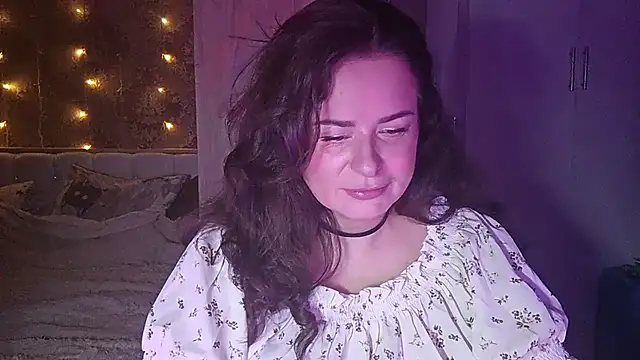 Snapshot of Heavened_Luna chatting on November 2025 08:07:01 AM Heavened Luna online show from November 2025 08:07:01 AM