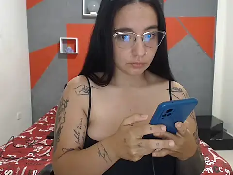 Girlbigtits online show from February 2026 12:05:02 PM