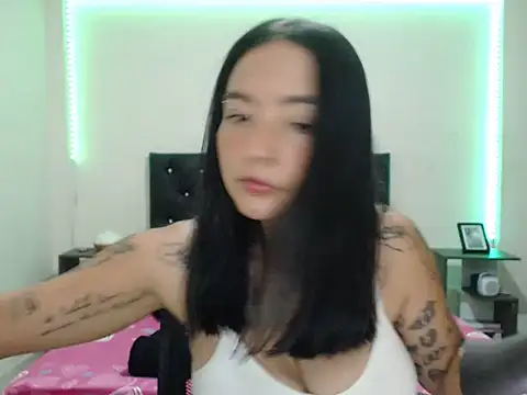 Girlbigtits online show from November 2025 03:07:02 PM