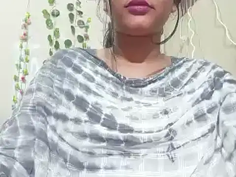 Nancy queen001 online show from December 2025 05:25:01 PM