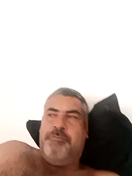 Ricardotarado online show from December 2025 01:35:01 PM