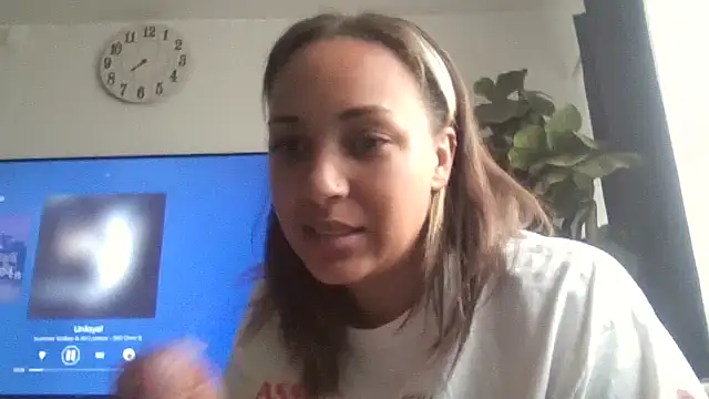 Snapshot of prettylildes chatting on November 2025 07:08:02 PM prettylildes online show from November 2025 07:08:02 PM