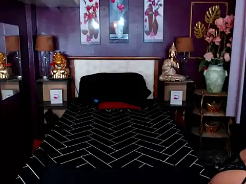 Plastique PATRICIA online show from March 2026 08:36:01 AM