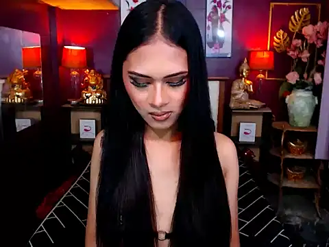 Plastique PATRICIA online show from April 2026 07:58:02 AM