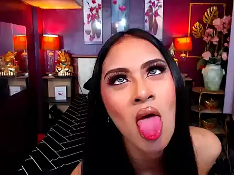 Plastique PATRICIA online show from March 2026 08:49:02 AM