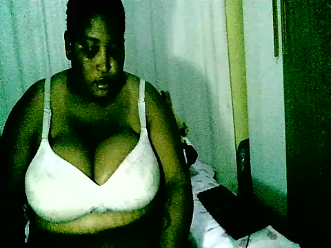 MassiveBoobsxxxx online show from October 2025 11:00:02 PM