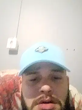 Snapshot of cesarcampos2210 chatting on October 2025 02:04:01 PM cesarcampos2210 online show from October 2025 02:04:01 PM