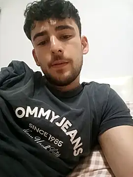 Snapshot of yasinesra757_ chatting on February 2026 01:58:02 AM yasinesra757 online show from February 2026 01:58:02 AM