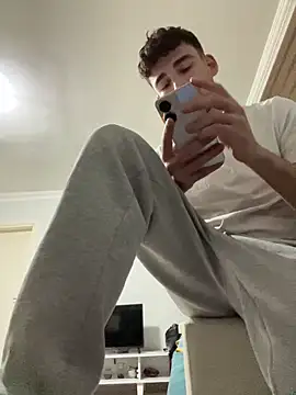 Snapshot of yasinesra757_ chatting on December 2025 03:17:01 AM yasinesra757 online show from December 2025 03:17:01 AM