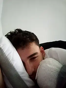 Snapshot of yasinesra757_ chatting on January 2026 10:44:02 AM yasinesra757 online show from January 2026 10:44:02 AM