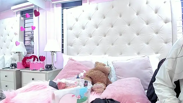 scarlett leblanc  online show from March 2026 11:40:02 AM