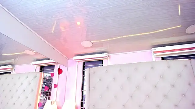 scarlett leblanc  online show from June 2026 11:31:02 AM