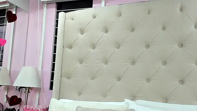 scarlett leblanc  online show from July 2026 12:05:02 PM