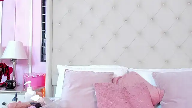 scarlett leblanc  online show from March 2026 01:22:02 PM