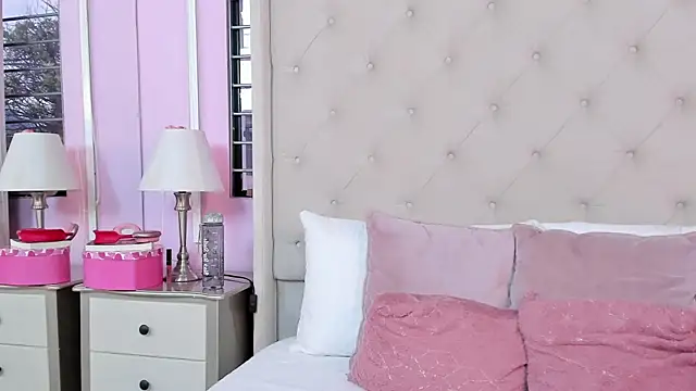 scarlett leblanc  online show from January 2026 12:42:02 PM