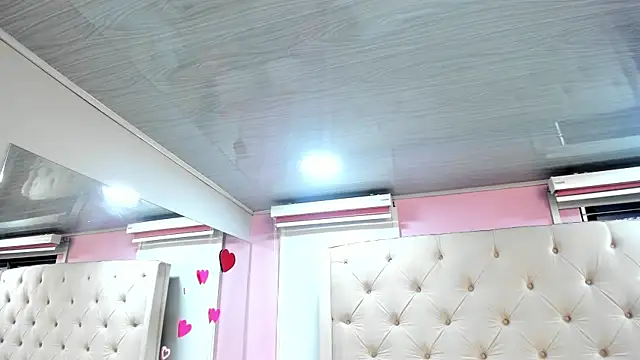 scarlett leblanc  online show from July 2026 12:21:02 PM