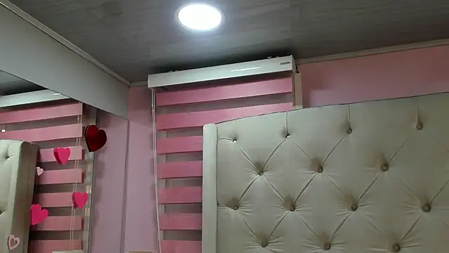 scarlett leblanc  online show from July 2026 11:17:01 AM