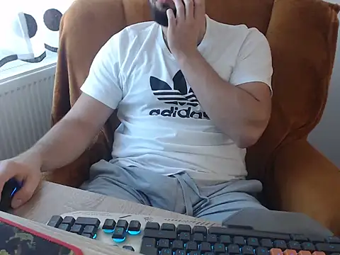 Snapshot of strongcoffee10 chatting on November 2025 11:14:01 AM strongcoffee10 online show from November 2025 11:14:01 AM