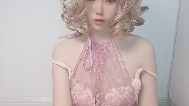 JuliaNoir online show from April 2026 03:41:01 AM