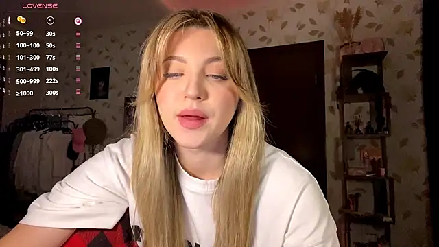 Snapshot of OrethaEredia chatting on November 2025 04:00:01 PM OrethaEredia online show from November 2025 04:00:01 PM