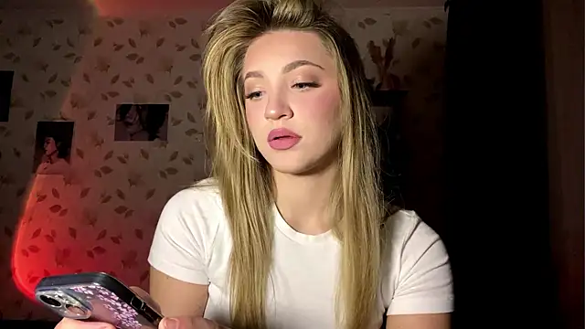 Snapshot of OrethaEredia chatting on November 2025 03:38:01 PM OrethaEredia online show from November 2025 03:38:01 PM