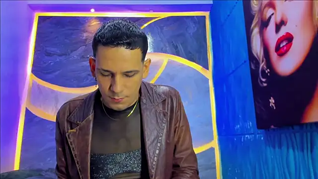 Snapshot of noah_deluxe chatting on November 2025 12:32:02 PM noah deluxe online show from November 2025 12:32:02 PM