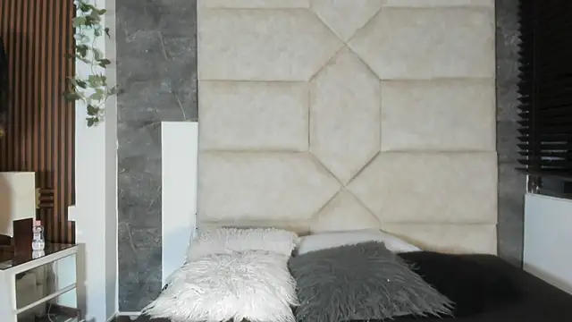 Liia Leens online show from January 2026 03:13:02 AM