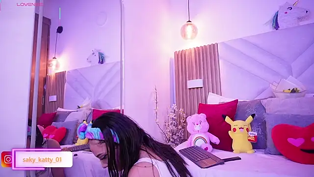 Kat Saky online show from March 2026 11:19:01 PM