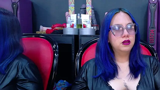 BellaBarness online show from November 2025 02:43:02 PM