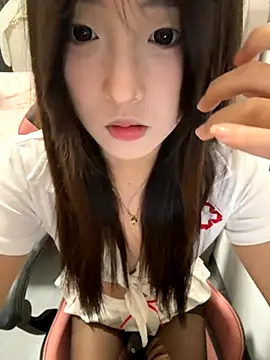minnie566 online show from November 2025 02:18:02 PM