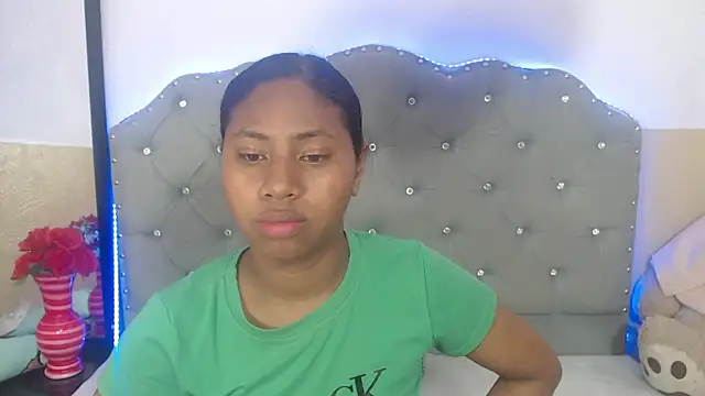 valentinavega18x online show from November 2025 08:01:02 PM