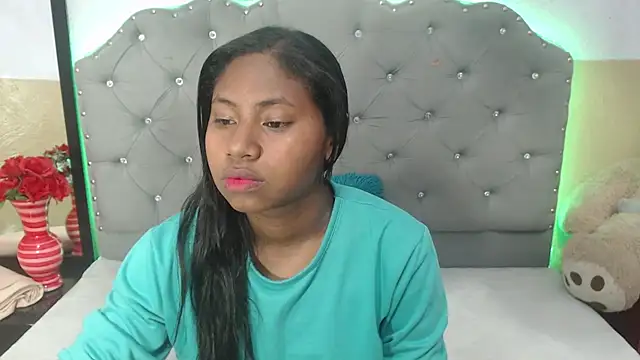 valentinavega18x online show from November 2025 03:43:01 AM