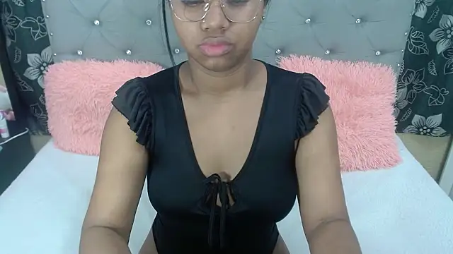 valentinavega18x online show from February 2026 03:07:02 AM