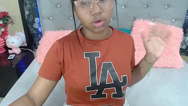 valentinavega18x online show from February 2026 04:10:01 AM