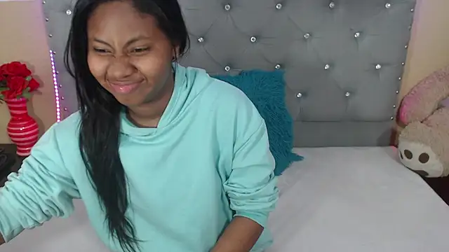 valentinavega18x online show from November 2025 02:59:01 AM