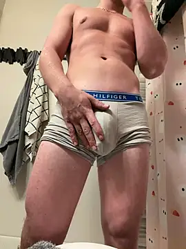 Snapshot of fitwhitecock chatting on October 2025 05:10:01 PM fitwhitecock online show from October 2025 05:10:01 PM