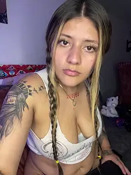 Crystall 15 online show from December 2025 02:33:01 AM