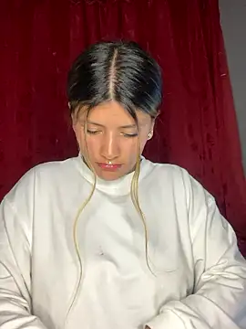 Crystall 15 online show from January 2026 02:18:02 AM