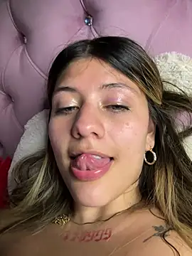 Crystall 15 online show from February 2026 04:13:01 AM