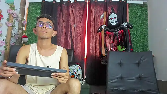 Snapshot of jackk_blaze chatting on October 2025 07:33:02 PM jackk blaze online show from October 2025 07:33:02 PM