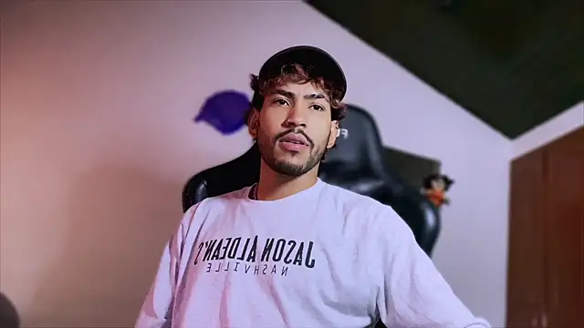 3v1l online show from December 2025 05:23:02 PM