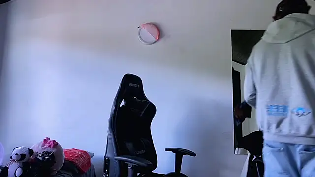 3v1l online show from November 2025 06:11:01 PM