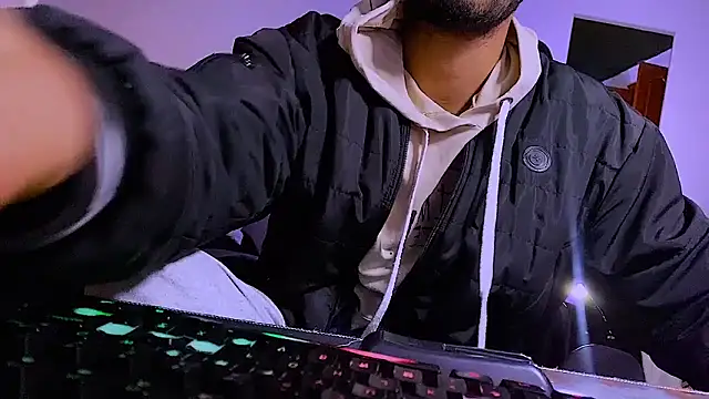 3v1l online show from June 2026 07:48:02 PM