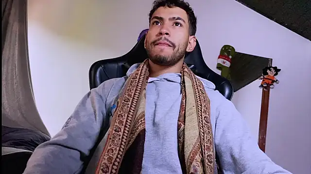 3v1l online show from December 2025 07:17:01 PM