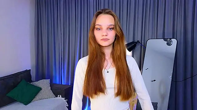 Snapshot of KarlaMagnett chatting on November 2025 03:38:02 PM KarlaMagnett online show from November 2025 03:38:02 PM