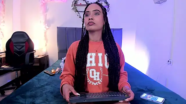 Lucerop  online show from April 2026 03:24:01 AM