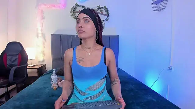 Lucerop  online show from February 2026 03:24:02 AM