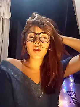 lola mamadas online show from November 2025 04:24:01 AM