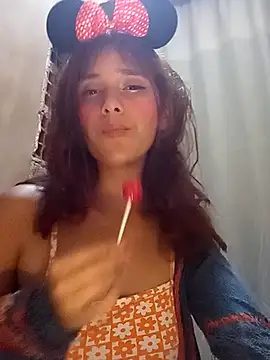 lola mamadas online show from November 2025 04:05:01 AM