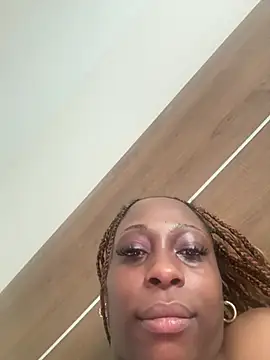 MadameMuse online show from April 2026 02:40:02 PM